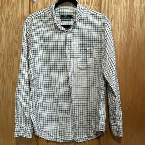 Vineyard Vines Men’s Long Sleeve Classic Fit Button down shirt. Size Medium